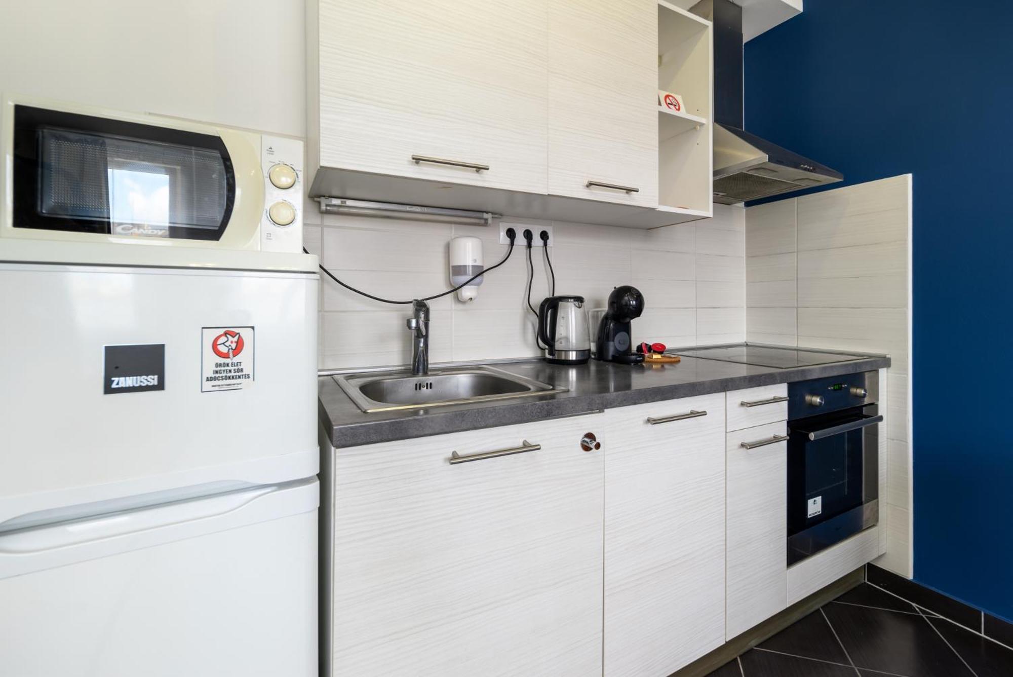 Sun Resort Residential Suite-Free Parking Garage Same Building Budapest Extérieur photo